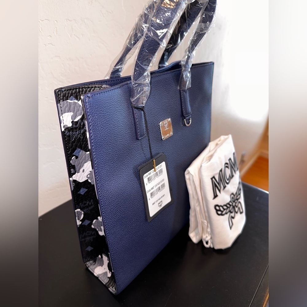 NWT MCM Purse w/Dust Bagโ๐โโโ - Picture 3 of 16